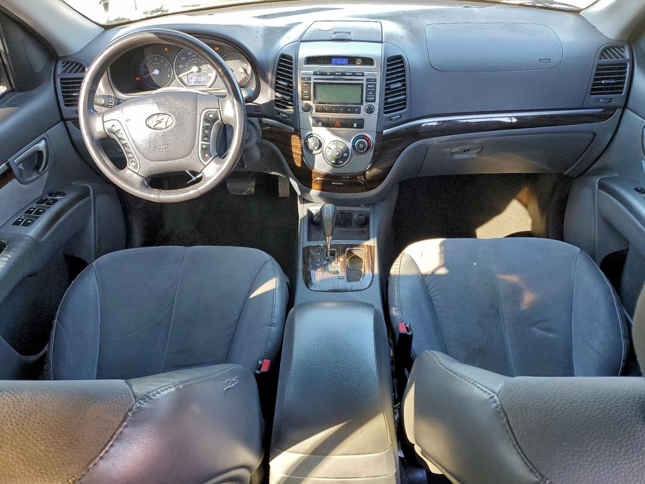 Hyundai SANTA FE Se Image 2