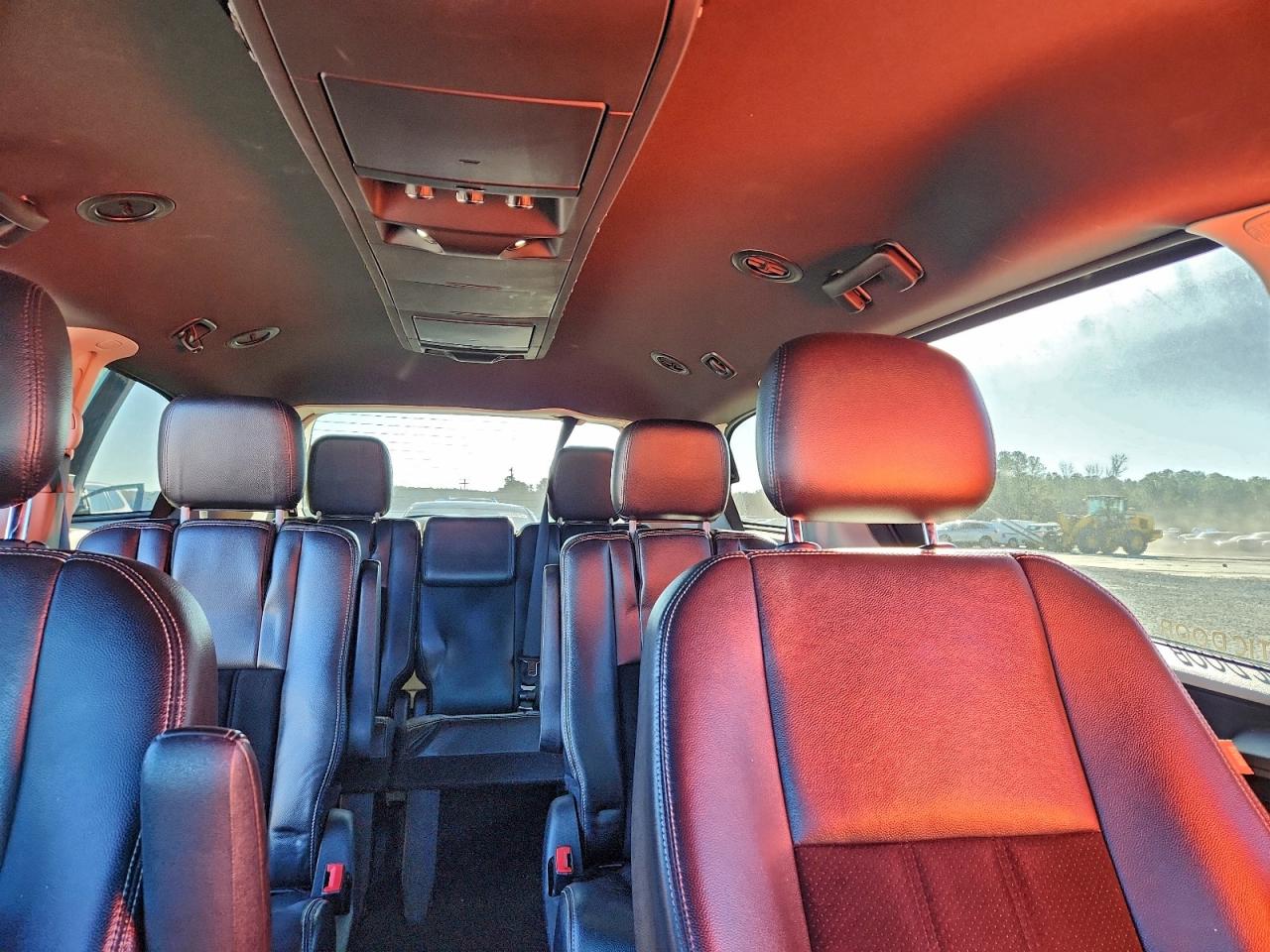 Dodge Caravan Sxt Image 8