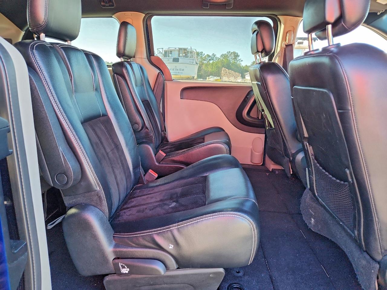 Dodge Caravan Sxt Image 11