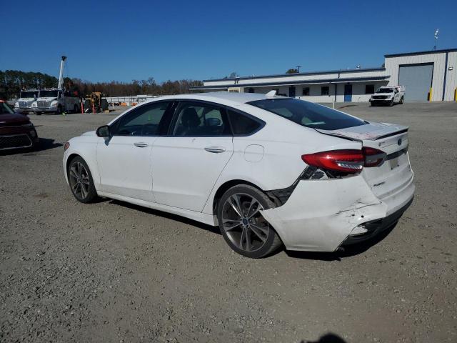 Ford Fusion Titanium Image 2