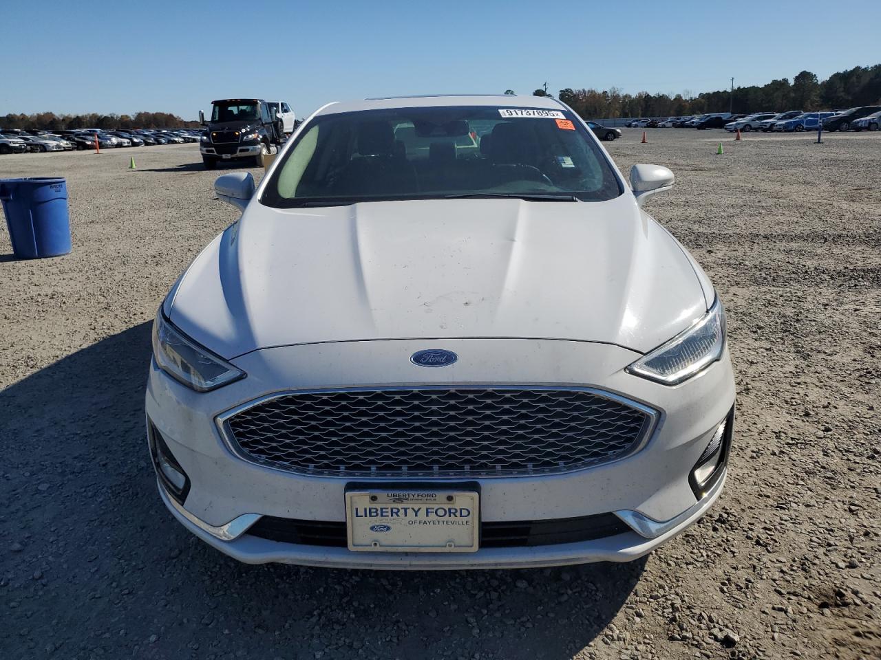 Ford Fusion Titanium Image 11