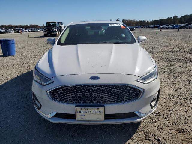 Ford Fusion Titanium Image 11