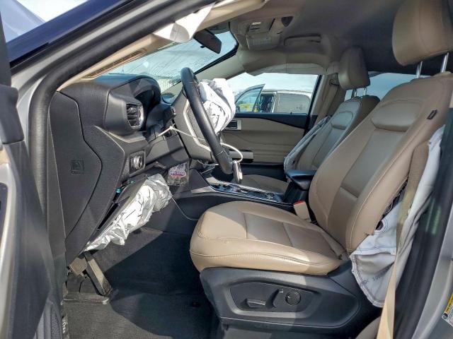 Ford Explorer Xlt Image 3