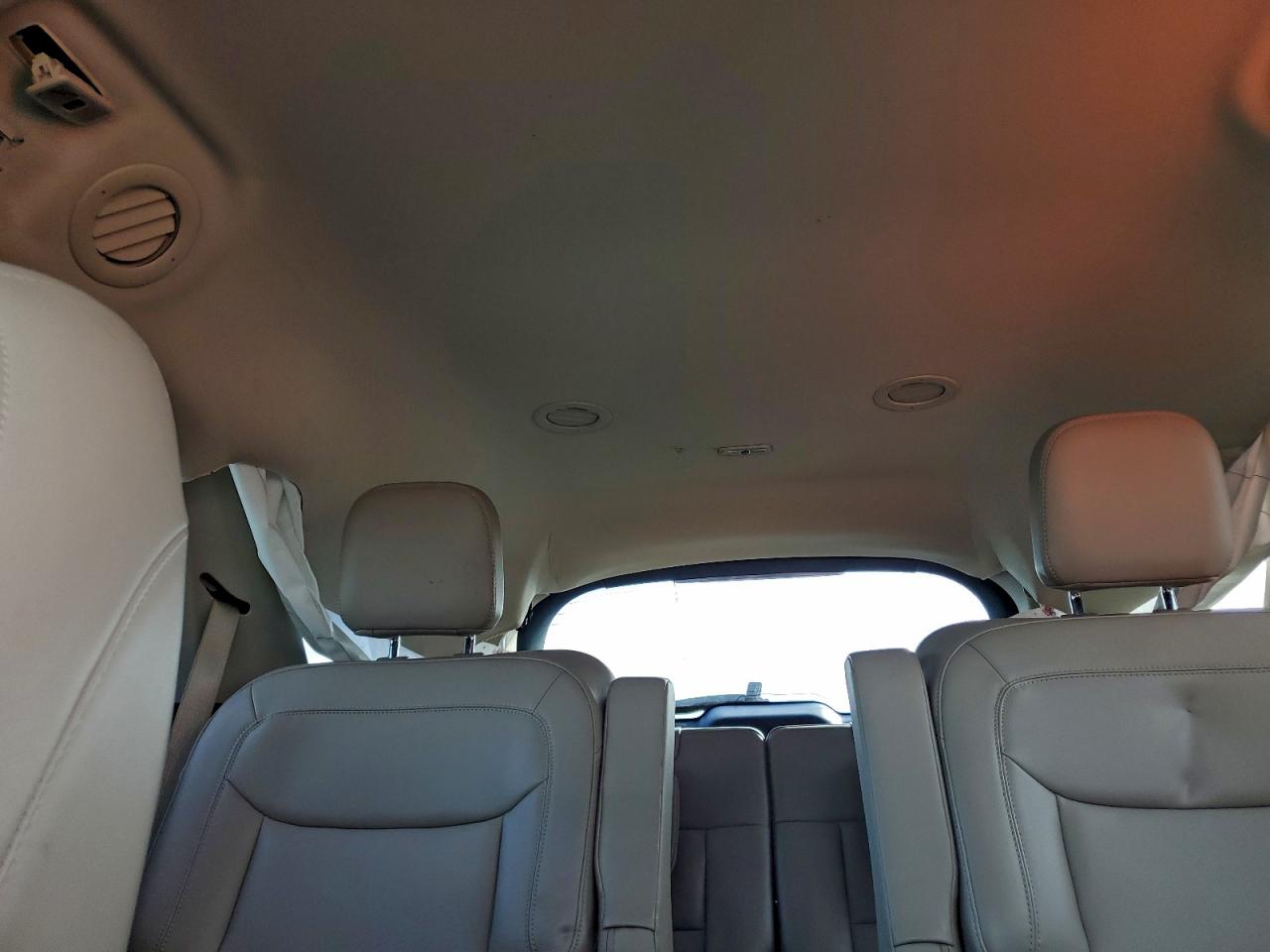 Ford Explorer Xlt Image 14