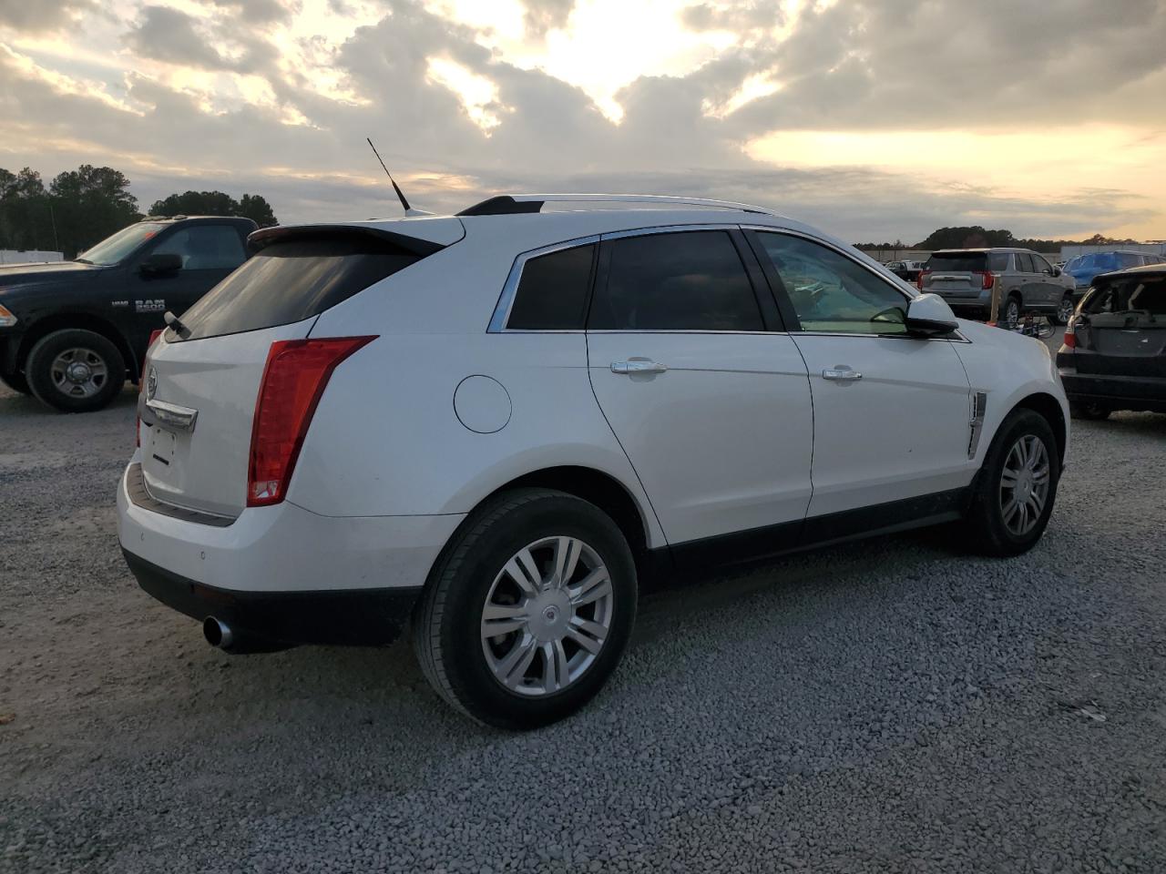 Cadillac SRX Luxury Collection Image 9