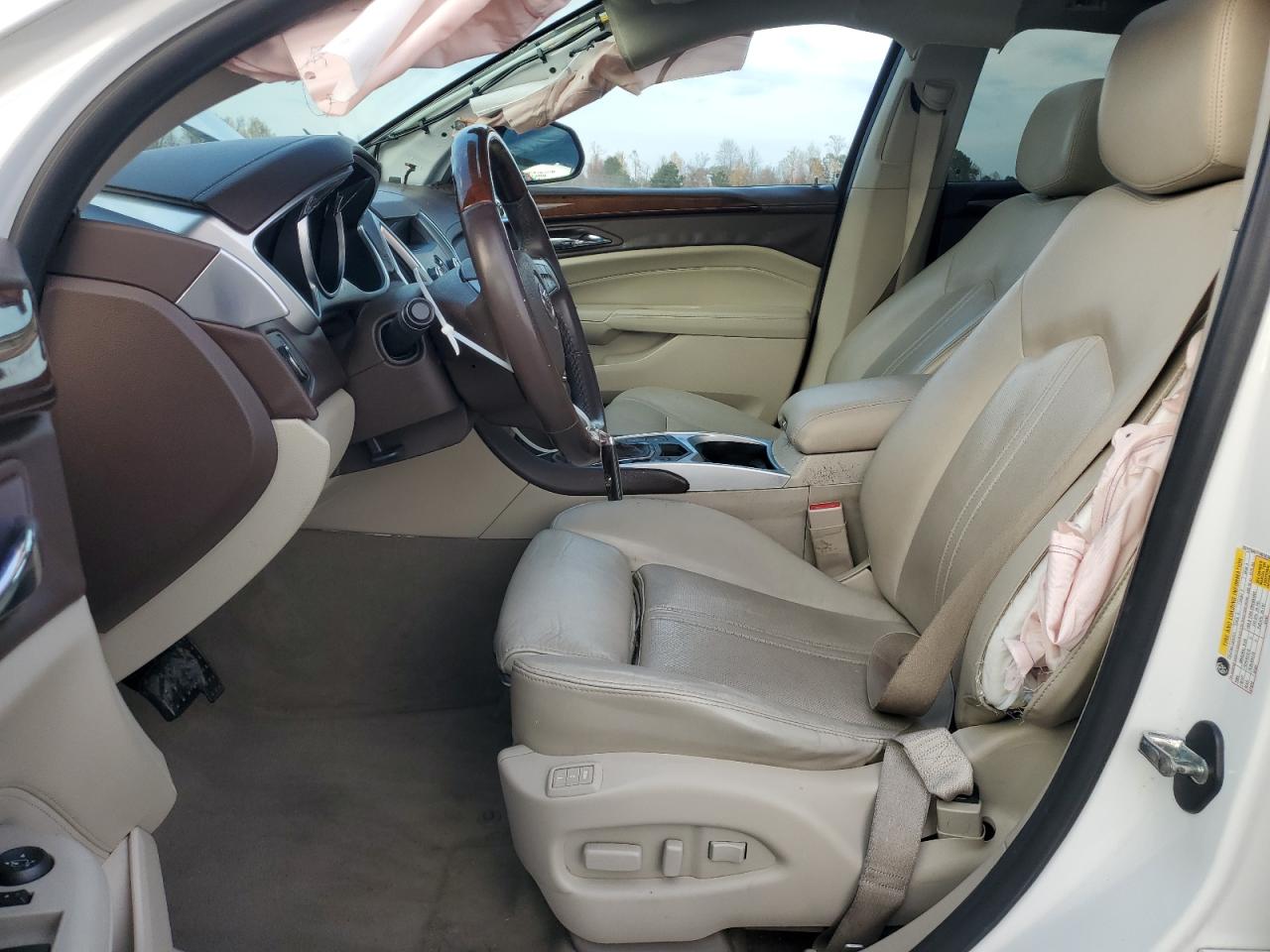 Cadillac SRX Luxury Collection Image 3