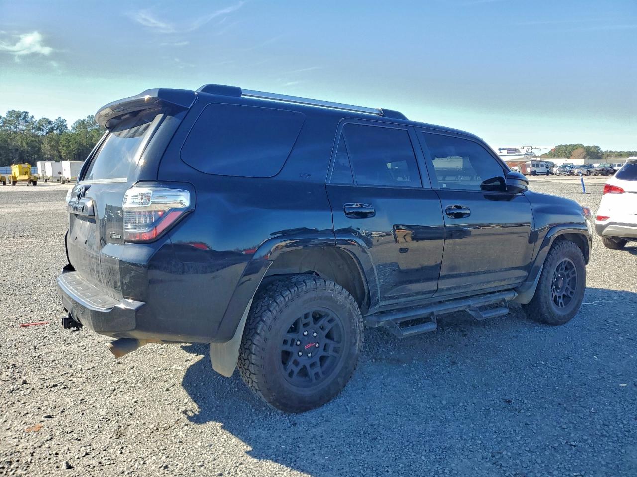 Toyota 4Runner Sr5 Image 3