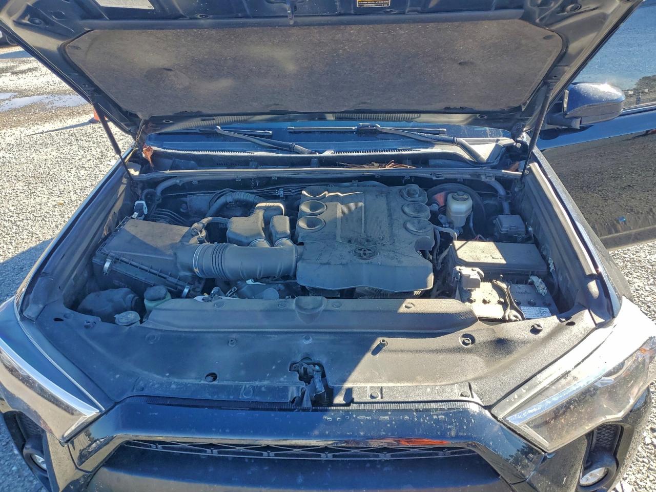 Toyota 4Runner Sr5 Image 12