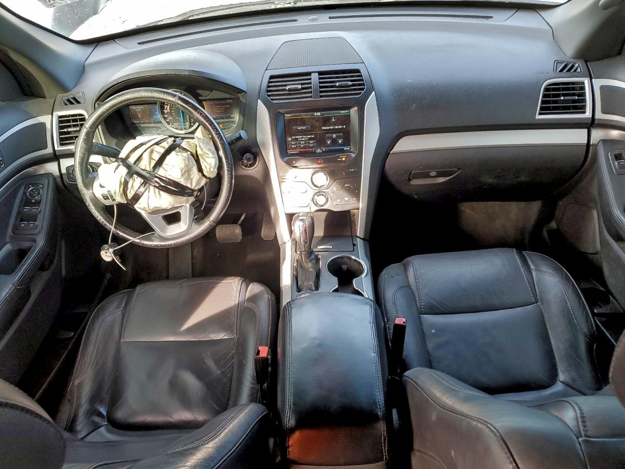 Ford Explorer Xlt Image 4