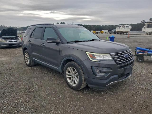 Ford Explorer Xlt Image 4