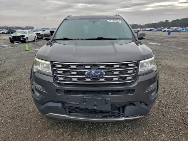 Ford Explorer Xlt Image 3