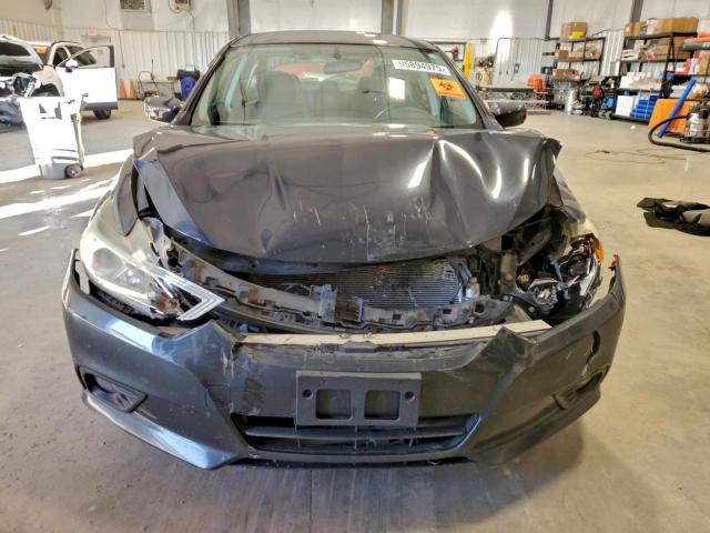 Nissan Altima 2.5 Image 2