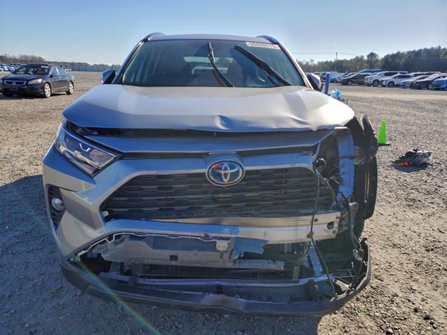 Toyota RAV4 Xle Image 10