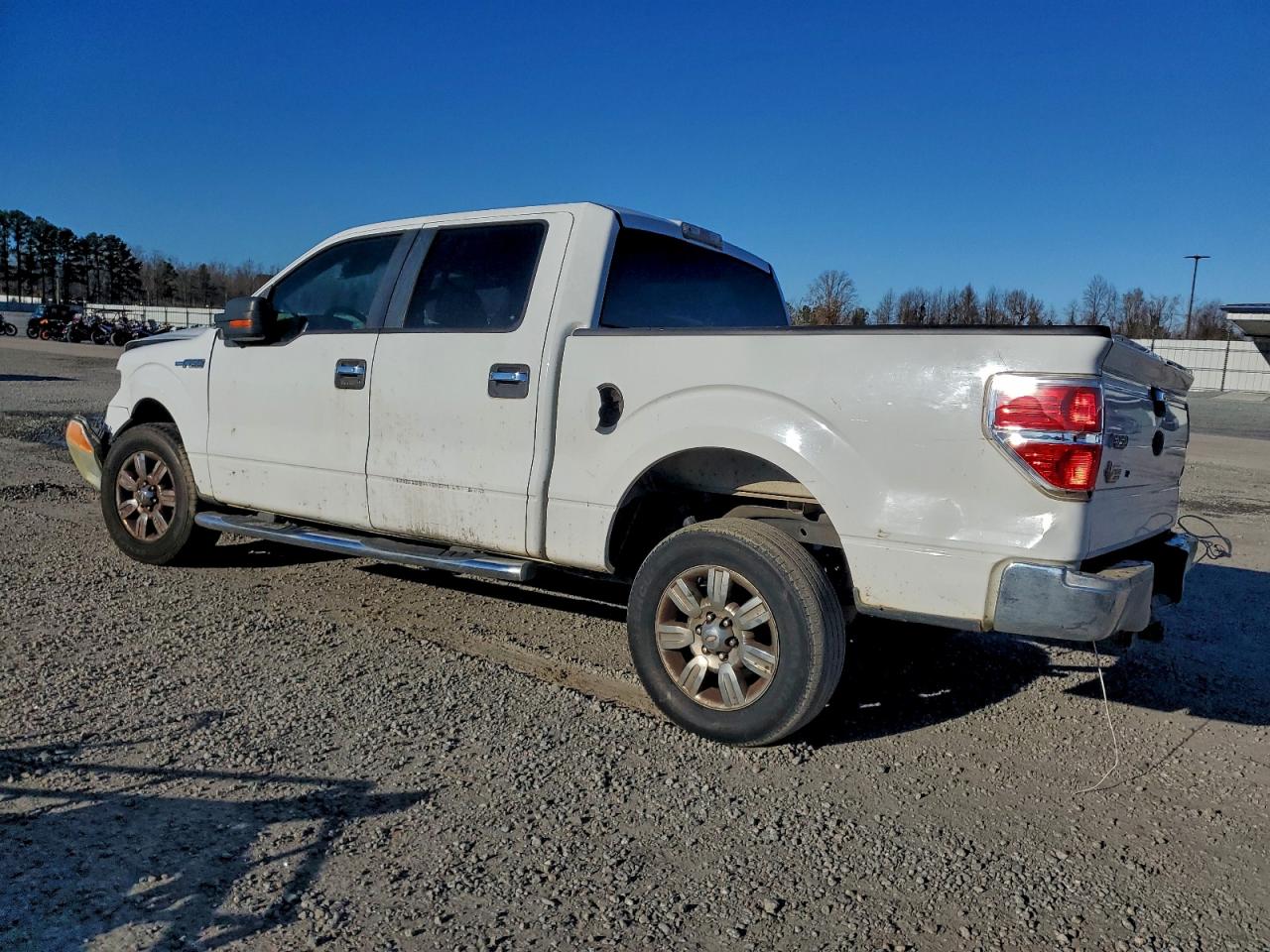Ford F-150 Supercrew Image 10