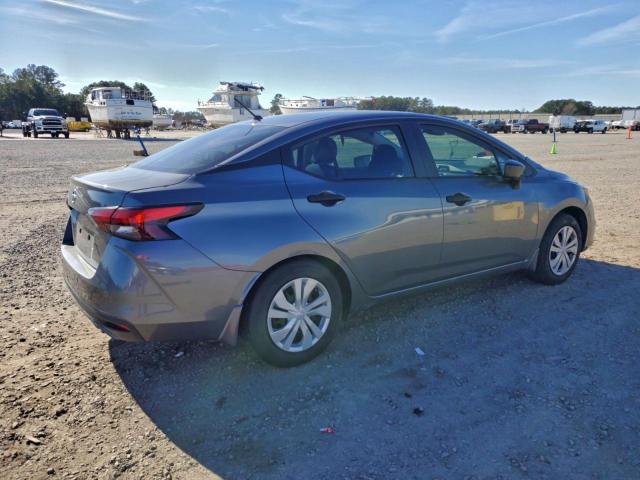 Nissan Versa S Image 3