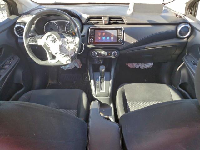 Nissan Versa S Image 10