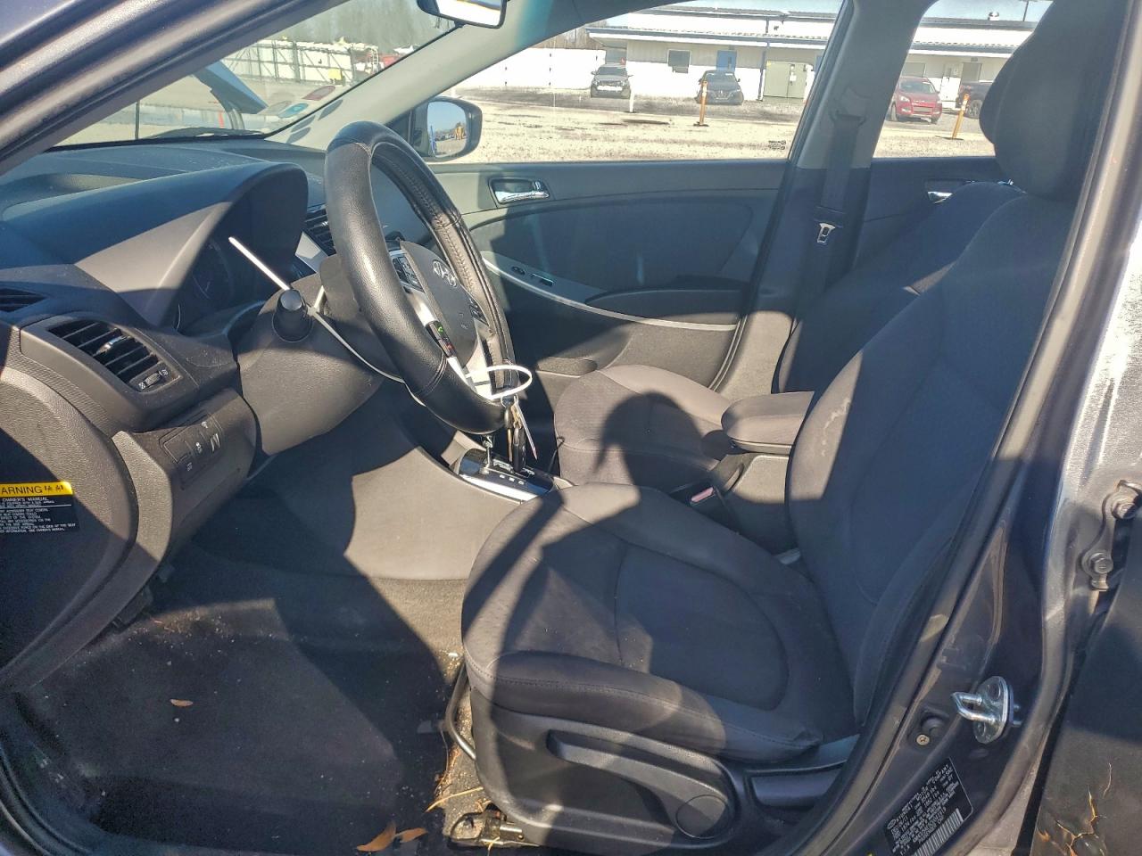 Hyundai ACCENT Gls Image 10