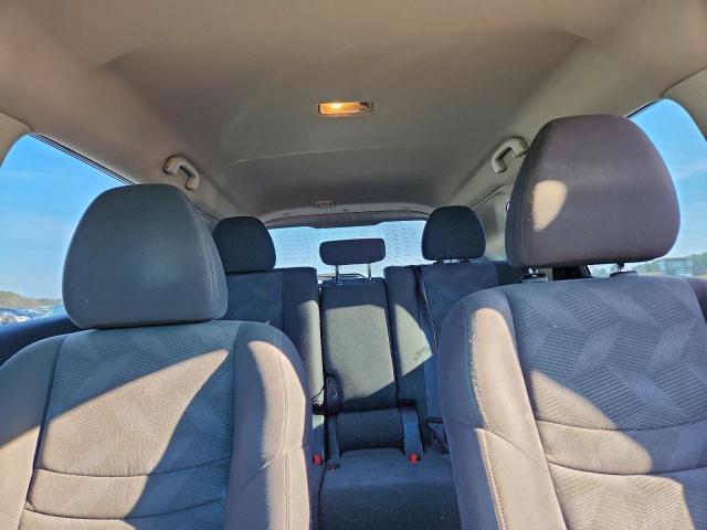 Nissan Rogue S Image 2