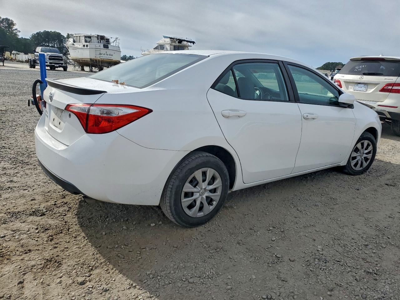 Toyota Corolla L Image 11