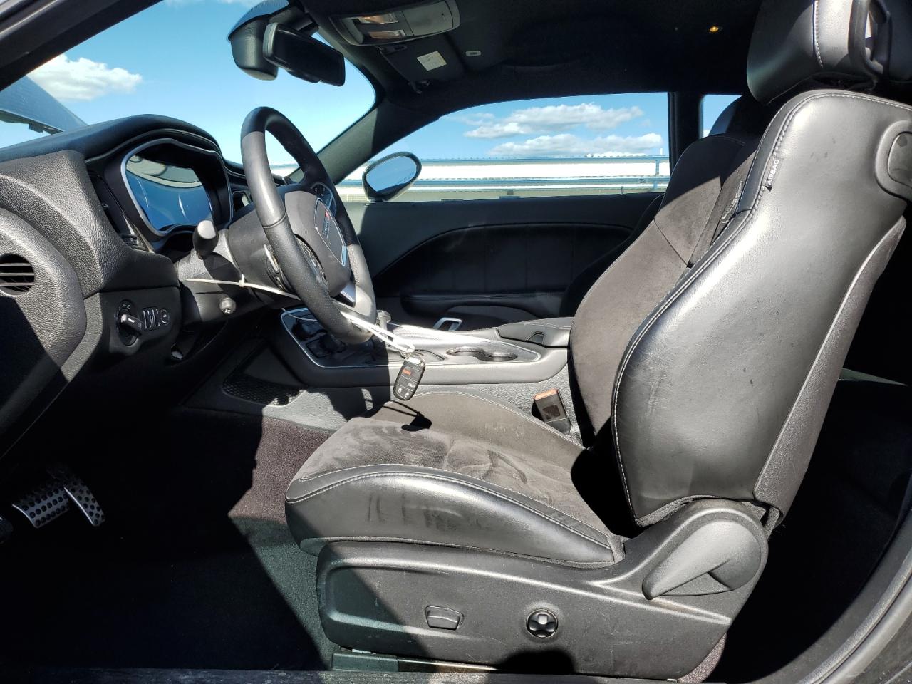 Dodge Challenger R/t 392 Image 11