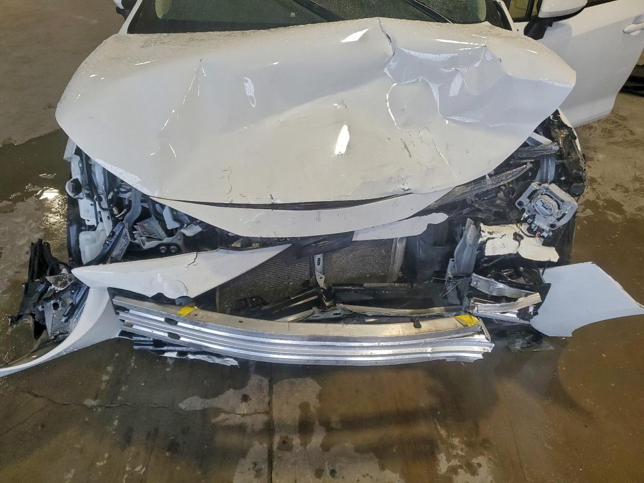 Toyota Corolla Le Image 6