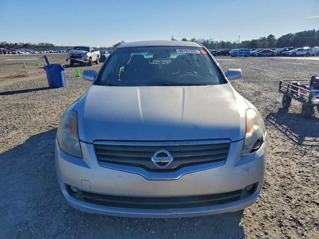 Nissan Altima 2.5 Image 9