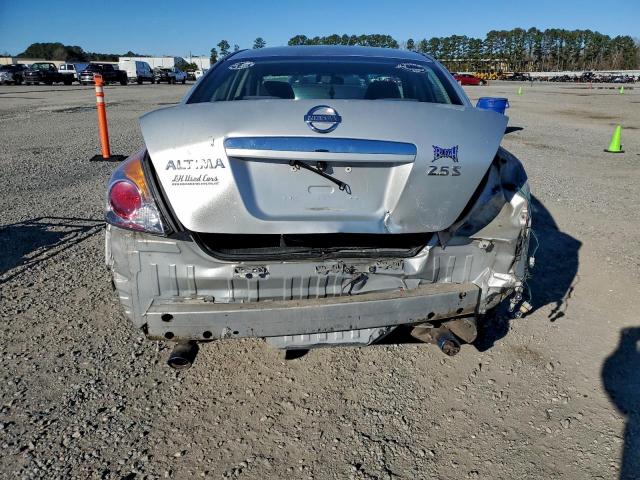 Nissan Altima 2.5 Image 4