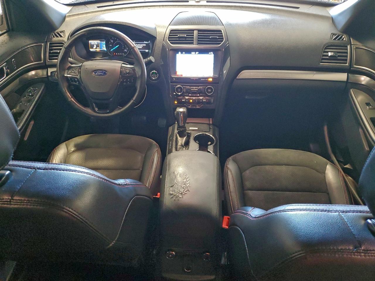 Ford Explorer Xlt Image 9