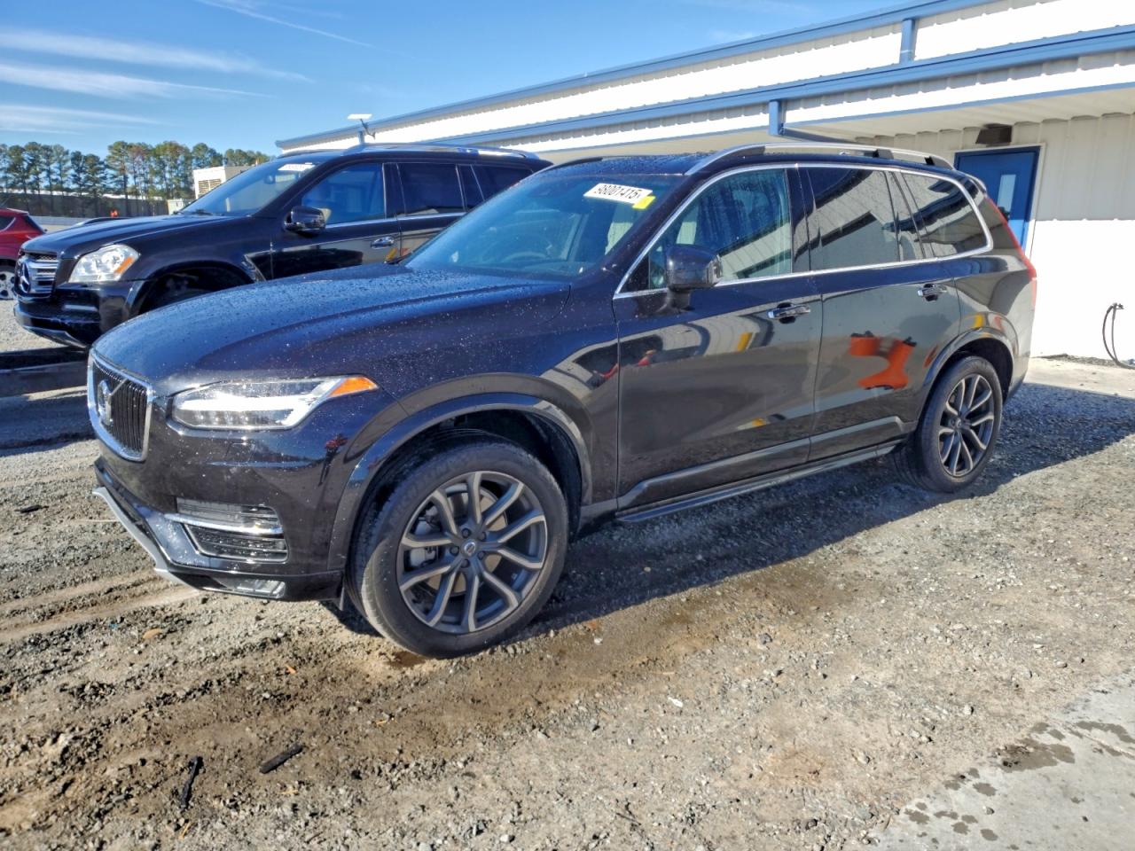 Volvo XC90 T6 Image 1