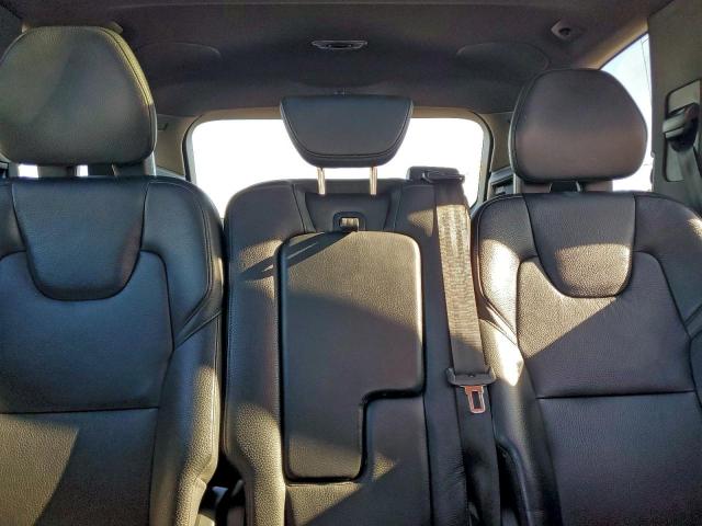 Volvo XC90 T6 Image 10