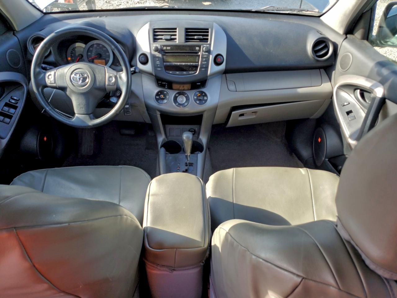 Toyota RAV4 Limited Image 5
