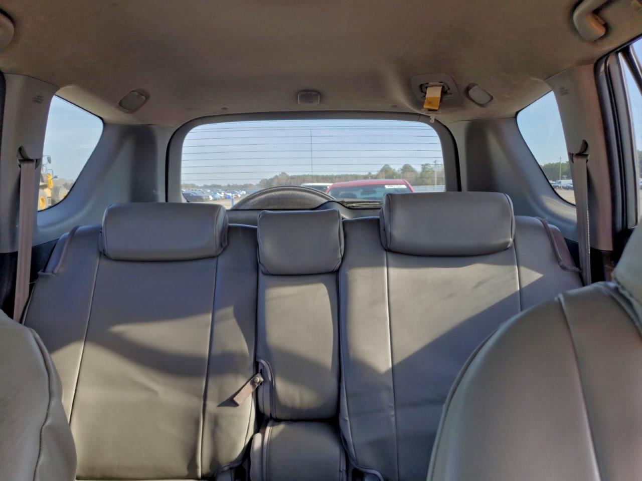 Toyota RAV4 Limited Image 6