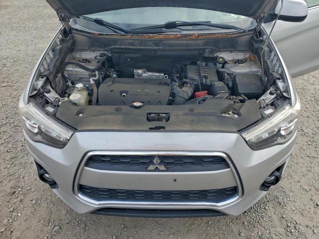 Mitsubishi Outlander Se Image 10