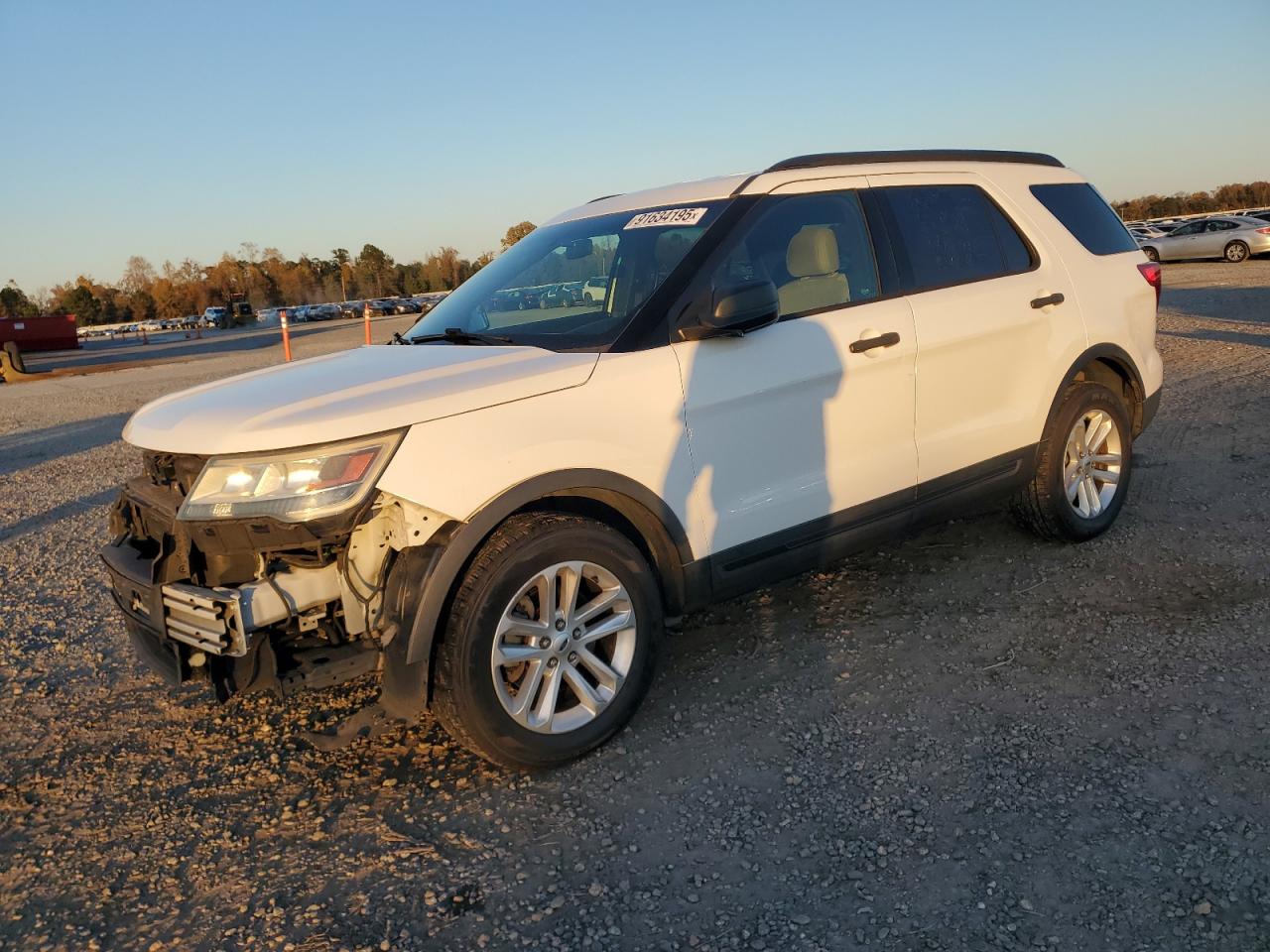 Ford Explorer Image 1