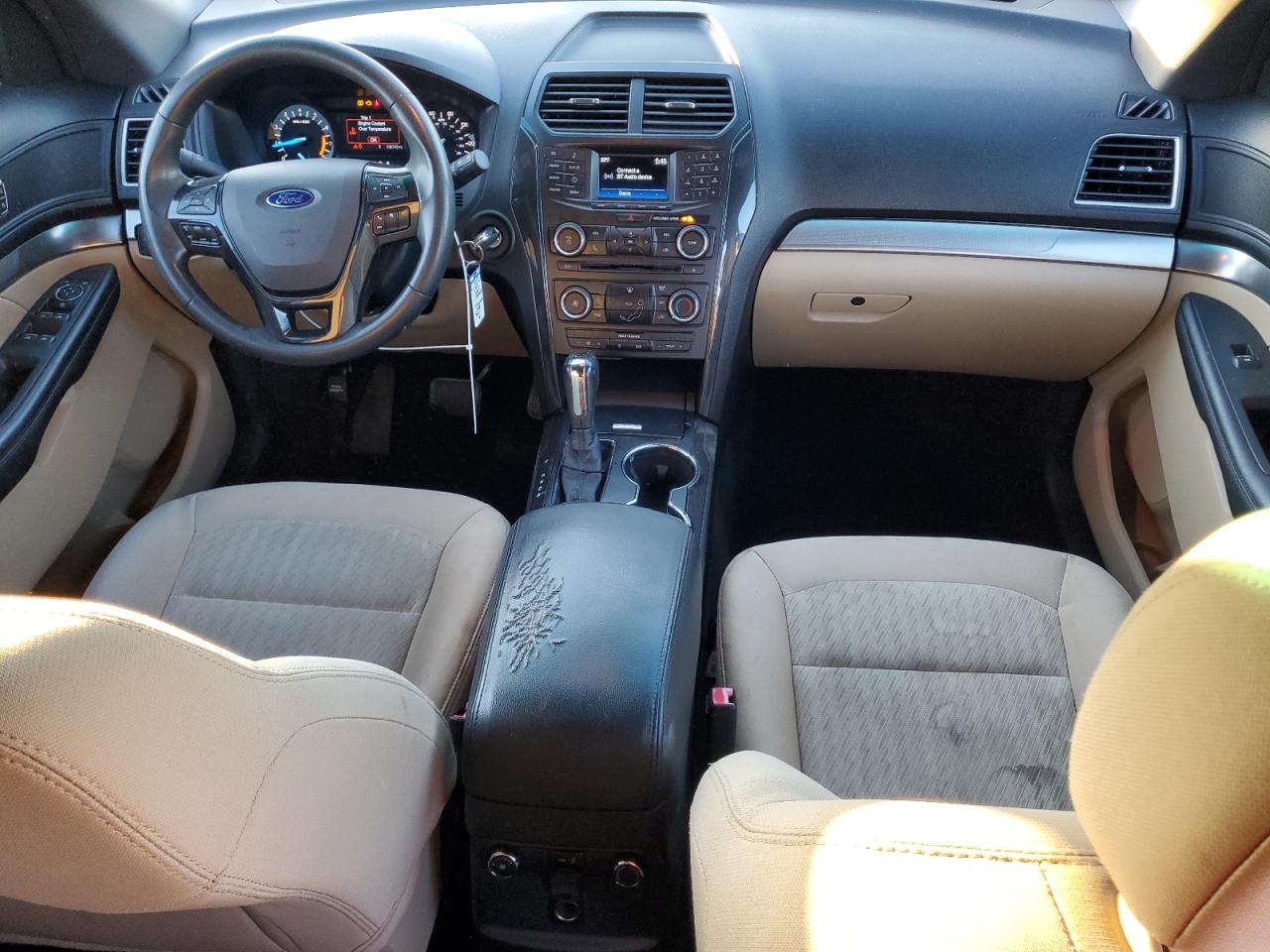 Ford Explorer Image 4