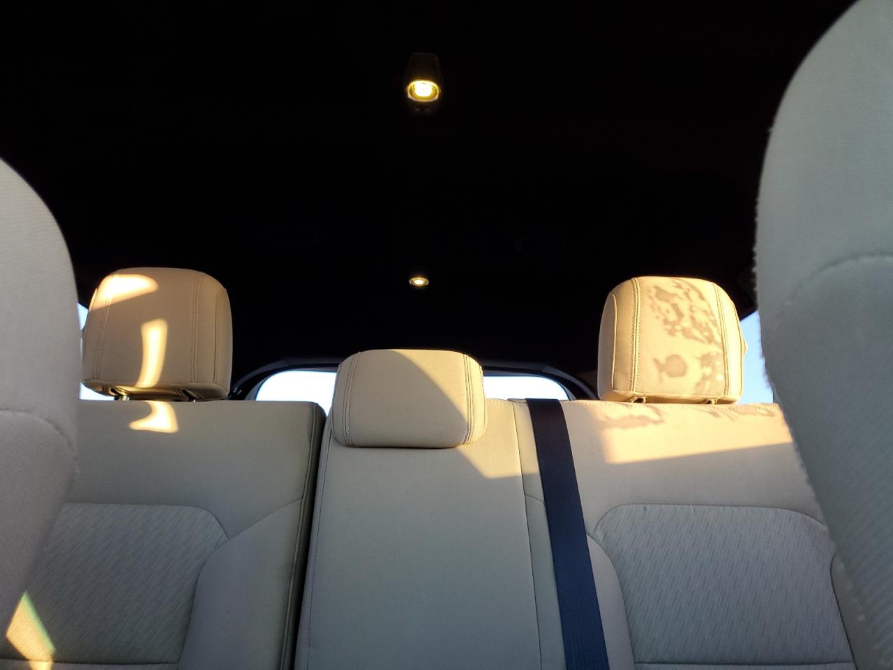 Ford Explorer Image 6