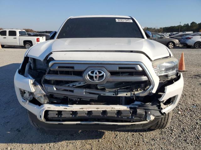 Toyota Tacoma Double Cab Image 8