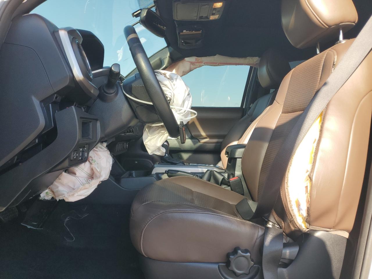 Toyota Tacoma Double Cab Image 5