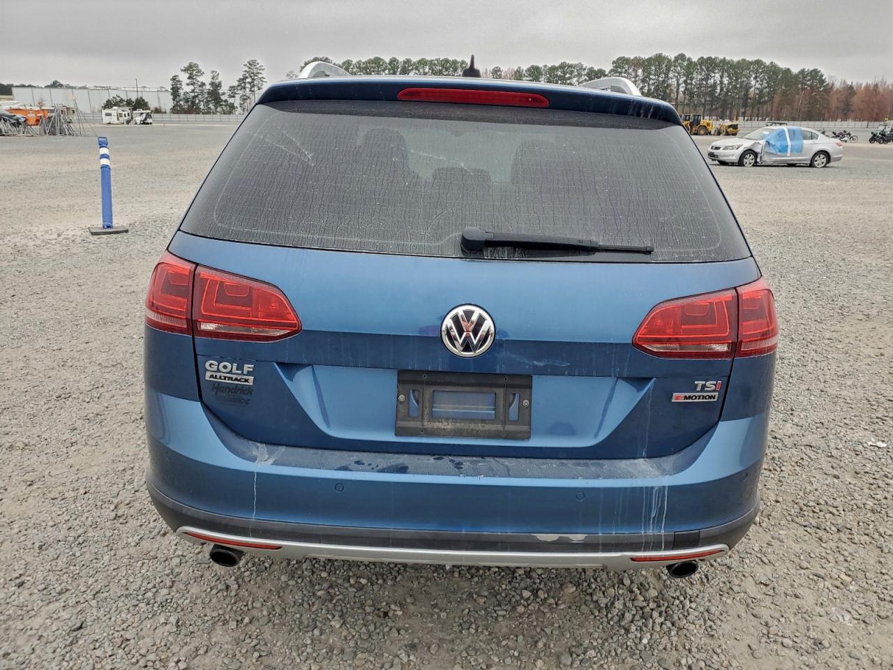 Volkswagen Golf S Image 13