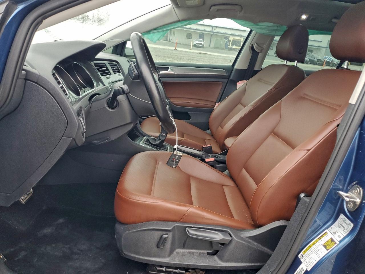 Volkswagen Golf S Image 9