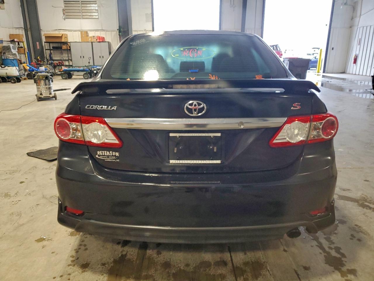 Toyota Corolla Base Image 5