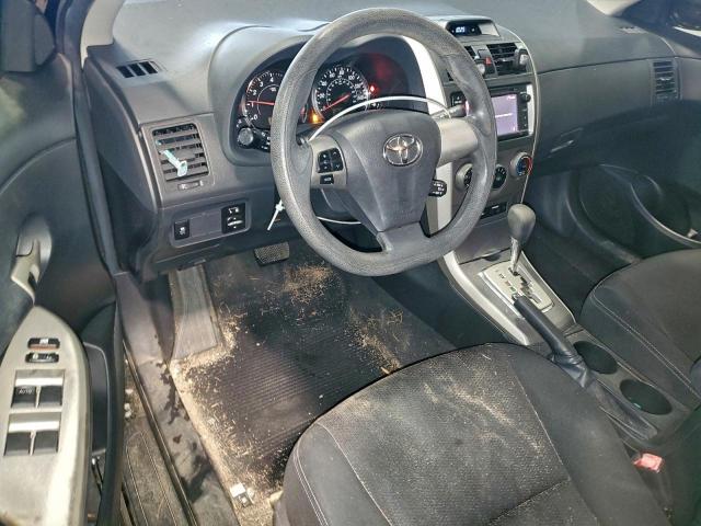 Toyota Corolla Base Image 12