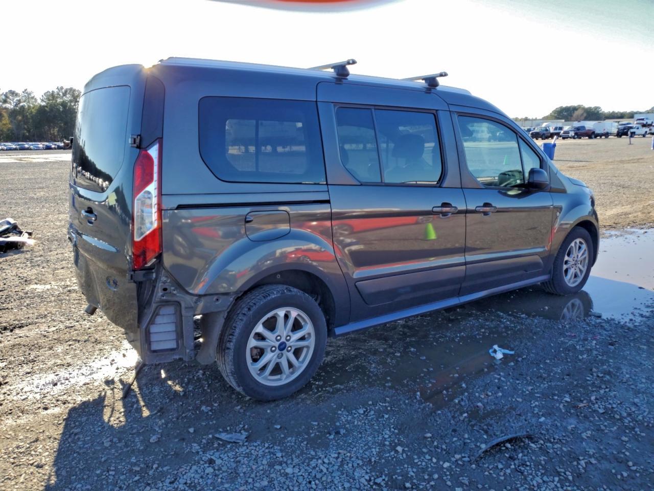 Ford Transit Xlt Image 3