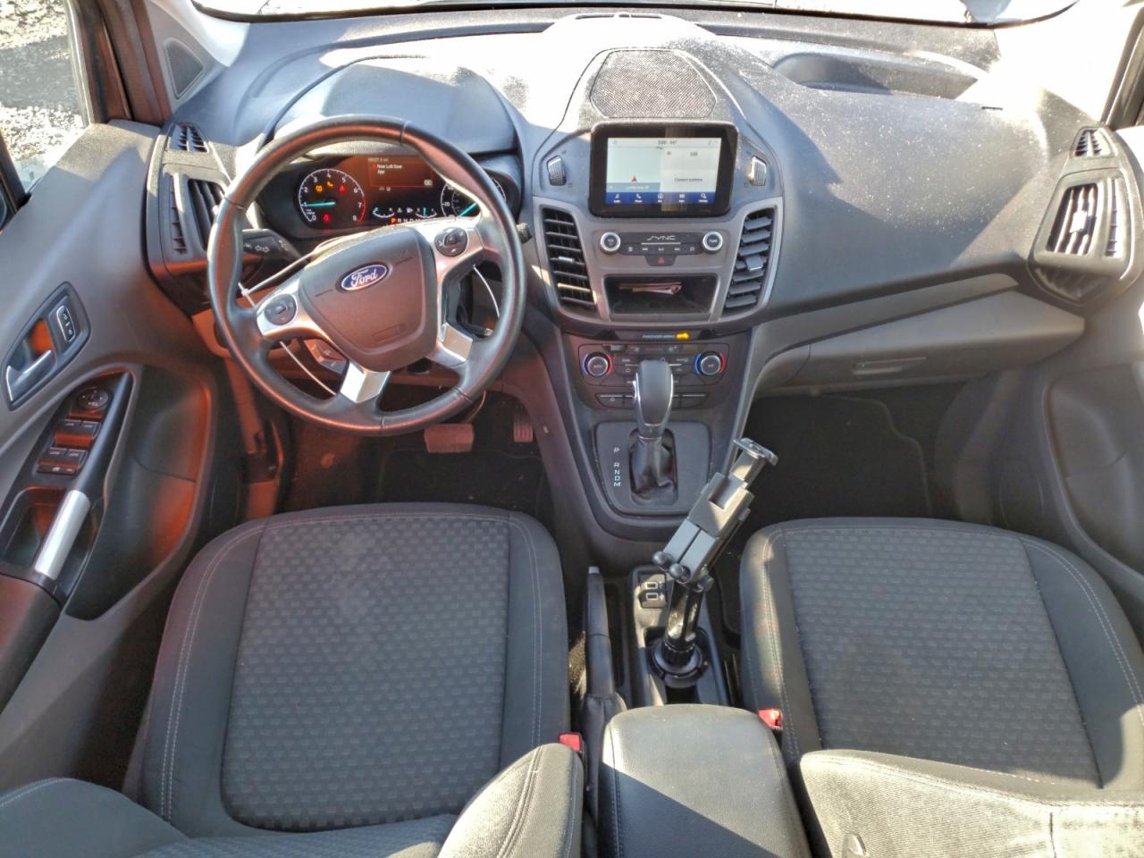 Ford Transit Xlt Image 11