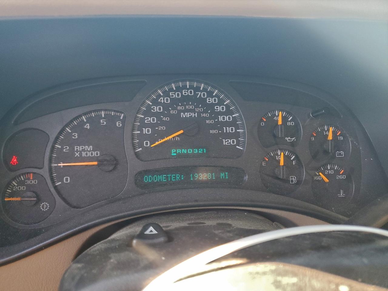 Chevrolet Silverado K2500 Image 9