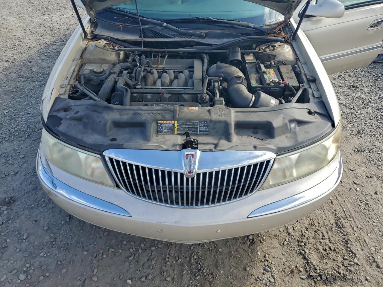 Lincoln Continental Image 8