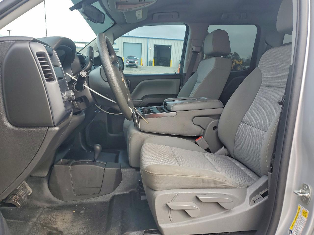 Chevrolet Silverado K1500 Image 10