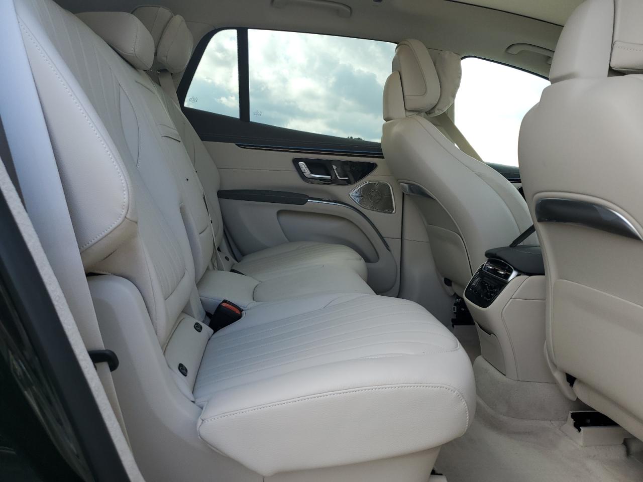 Mercedes-Benz EQS 450+ Image 11