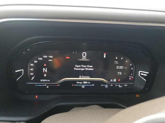 GMC Yukon Denali Image 12