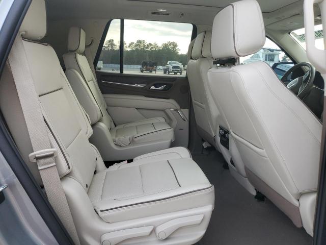 GMC Yukon Denali Image 8